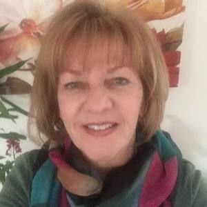 Meet your Posher, Cynthia